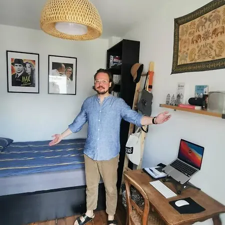 Quiet And Bright Close To Republique And Marais Apartment Paris